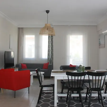 Kaya Duplex アパート フェティエ